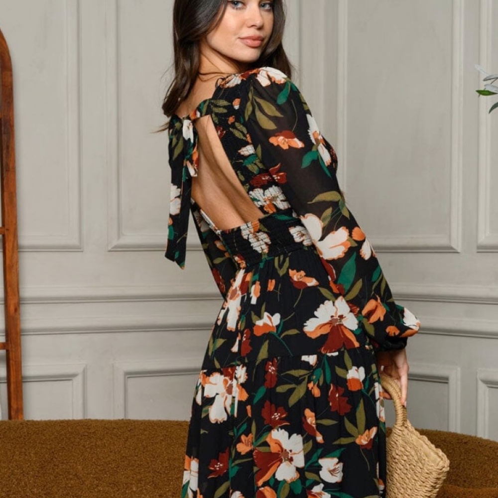 Jacquie The Label Sophisticated Chic Floral Long Sleeves Maxi Dress - Picture 4 of 6